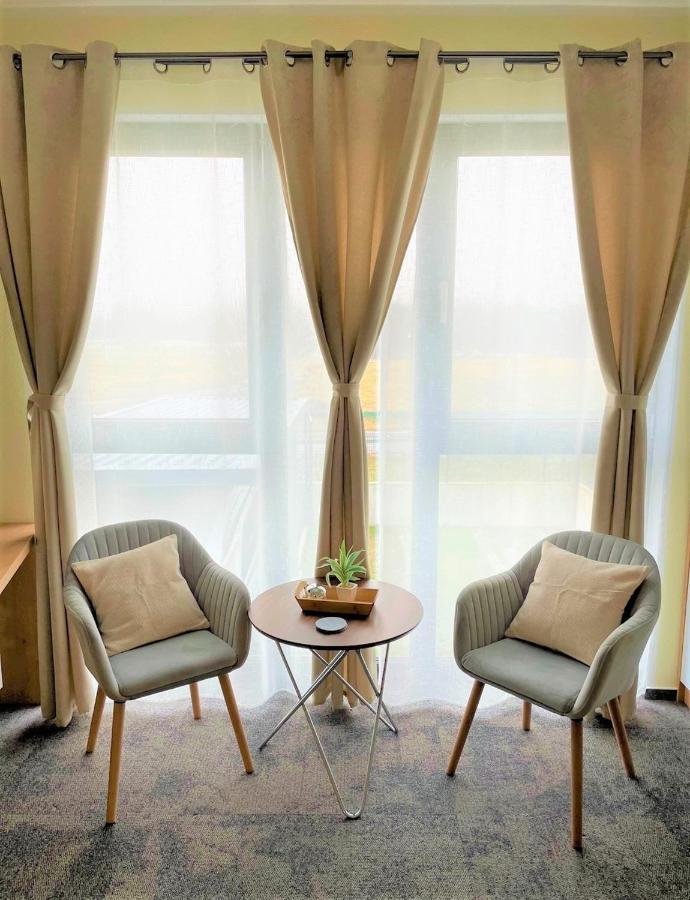 Likedaheim Apartments Rosbach vor der Hohe Luaran gambar