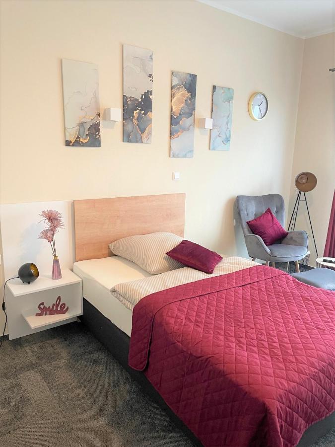 Likedaheim Apartments Rosbach vor der Hohe Luaran gambar